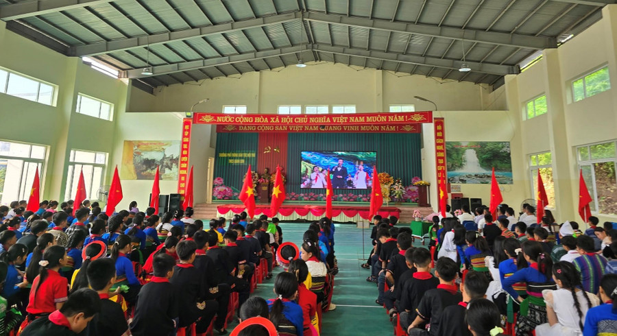 Xóa mù chữ gắn phổ cập giáo dục góp phần bảo đảm công bằng trong tiếp cận tri thức, tạo cơ hội học tập suốt đời cho người dân.