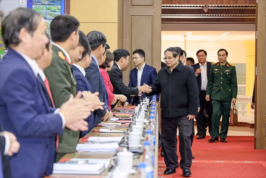 Thủ tướng Chính phủ Phạm Minh Chính làm việc với Ban Thường vụ Tỉnh ủy Vĩnh Phúc.