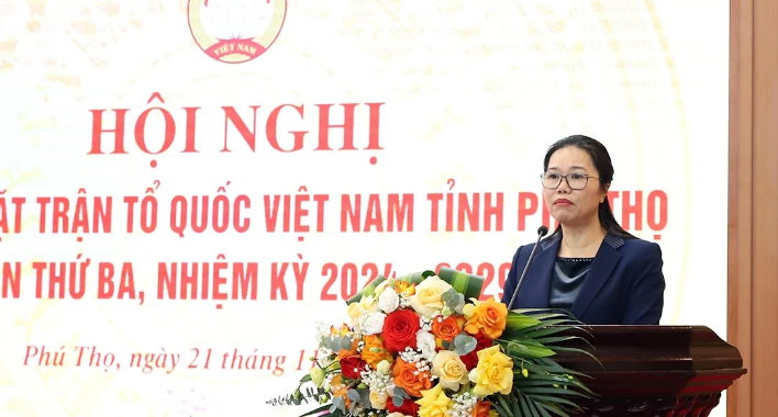 Bà Bùi Thị Minh – Phó Bí thư Tỉnh uỷ, Chủ tịch Uỷ ban MTTQ Việt Nam tỉnh Phú Thọ.