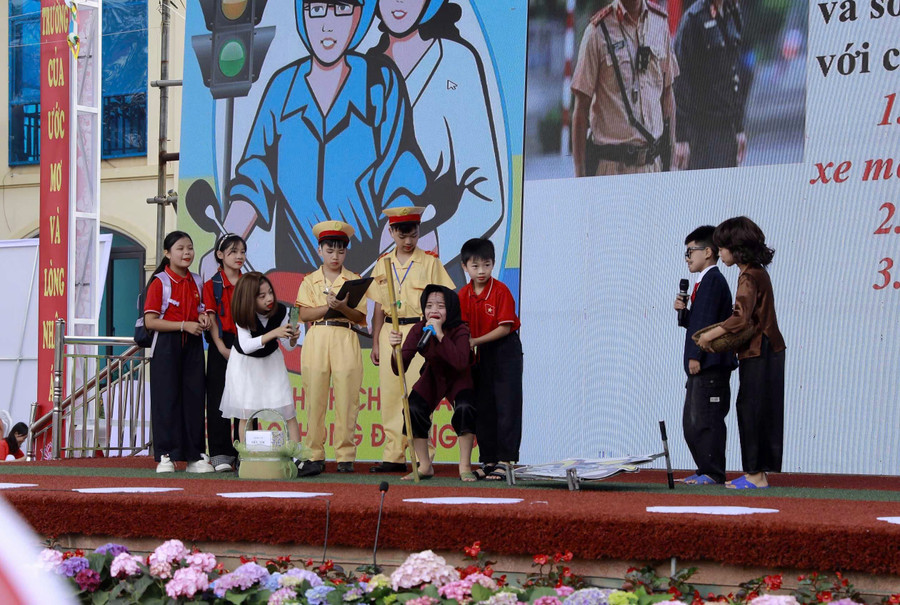 Hội thi có sự tham gia của các đội đại diện cho 7 cụm tương ứng với 32 cụm chuyên môn trên địa bàn tỉnh Phú Thọ.