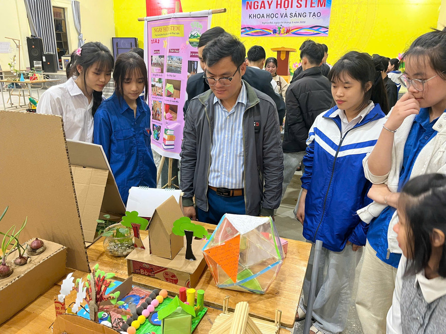 Ngày hội STEM có sự tham gia của gần 500 học sinh.