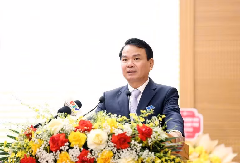 Ông Đặng Xuân Phong, Bí thư Tỉnh ủy Phú Thọ phát biểu tại đại hội đại biểu Đảng bộ UBND tỉnh Phú Thọ lần thứ I.