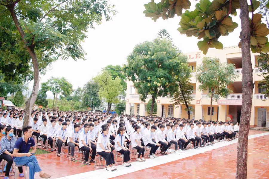 Trường THPT Tản Đà được tuyển thêm 45 học sinh lớp 10.