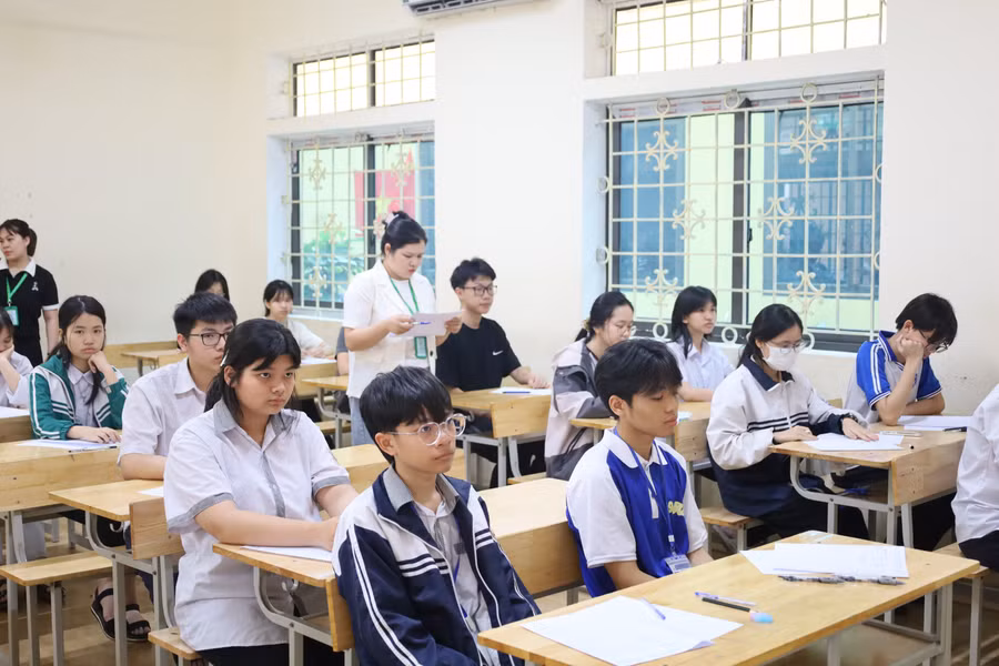 Thí sinh thi thử vào Trường THPT Chuyên Vĩnh Phúc năm học 2025-2026.