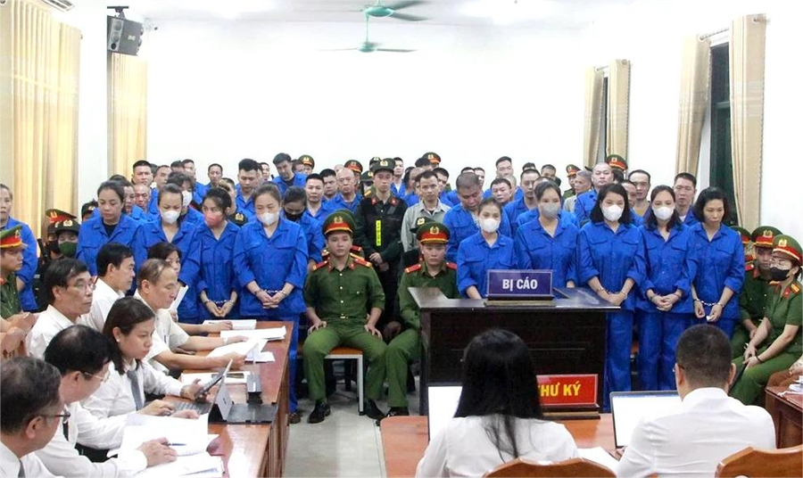 Quang cảnh phiên tòa.
