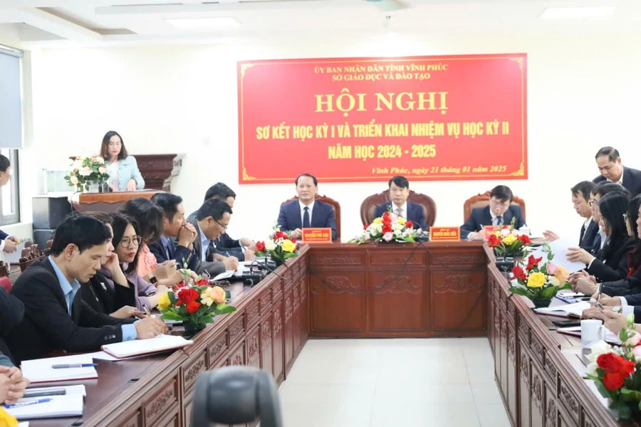 Quang cảnh hội nghị