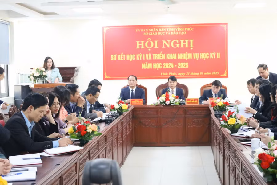 Quang cảnh hội nghị