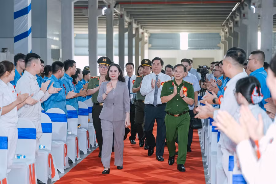 Phó Chủ tịch nước Võ Thị Ánh Xuân cùng đoàn công tác tham dự Ngày hội Toàn dân bảo vệ an ninh Tổ quốc năm 2026, tại Phú Thọ. Ảnh: CA Phú Thọ