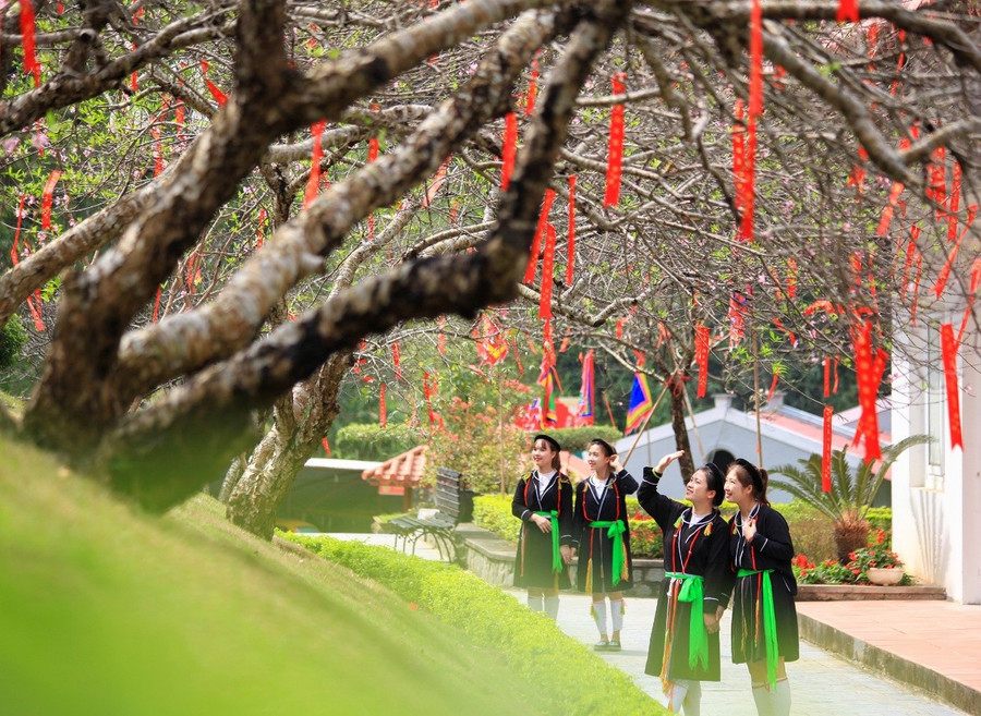 Khu Di tích danh thắng Tây Thiên là điểm đến được nhiều du khách tìm đến trong dịp nghỉ lễ.