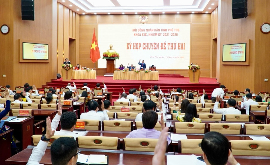 Quang cảnh kỳ họp.