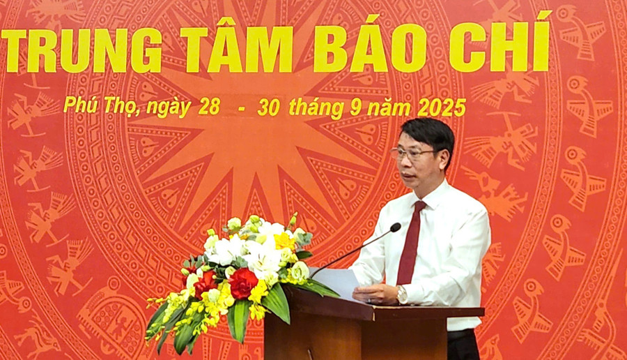 Ông Nguyễn Khắc Hiếu, Phó Chủ tịch UBND tỉnh Phú Thọ phát biểu tại buổi lễ. 3.jpg