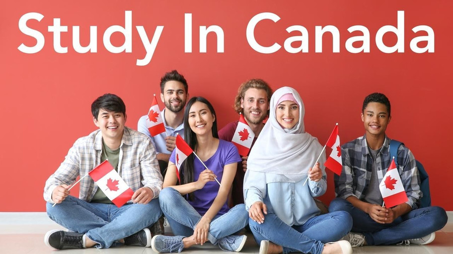 Số lượng sinh viên quốc tế tại Canada sẽ giảm từ tháng 10 năm nay.