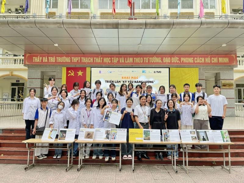 Dự án ENVO - Nhật ký Năng Lượng thực hiện tại điểm Trường THPT Thạch Thất. hanh dong vi tuong lai xanh (6).jpg