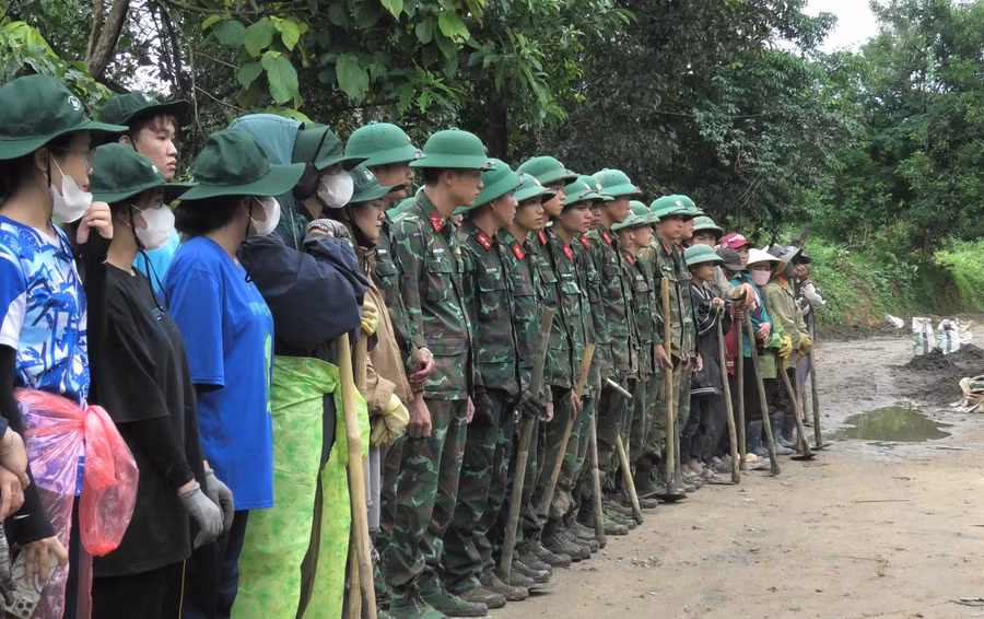 bo doi dam mua vac da va ke giup dan (4).jpg