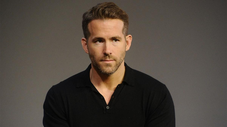 Sao Hollywood Ryan Reynolds.