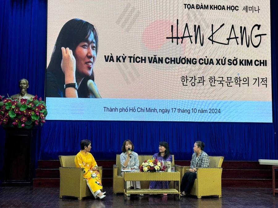 Tọa đàm khoa học Han Kang và kỳ tích văn chương xứ sở kim chi. Ảnh: Thùy Linh