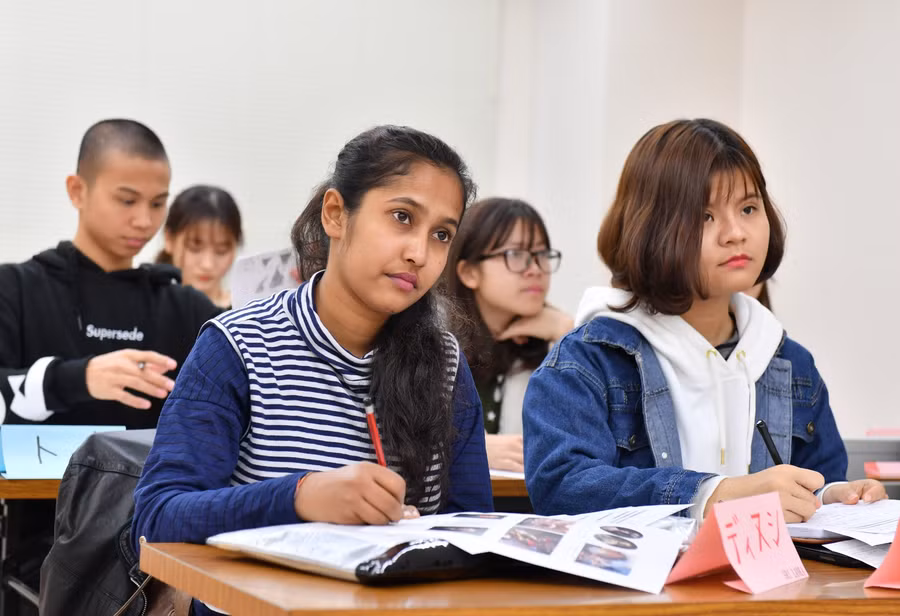 Đại học Nghệ thuật Musashino là trường đầu tiên tăng học phí với du học sinh.