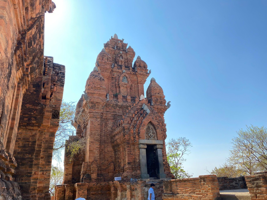 thap po kong garai bieu tuong cua vung dat ninh thuan (5).jpg