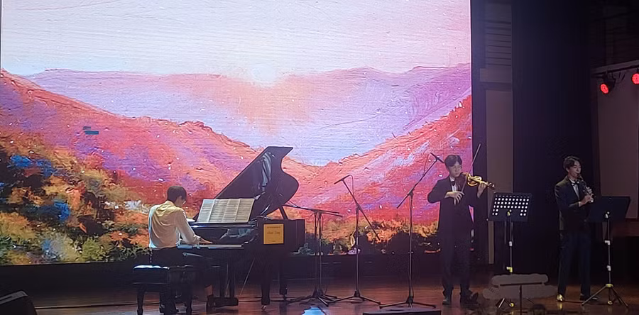 hoa nhac cua nhung dong cam yeu thuong (4).jpg