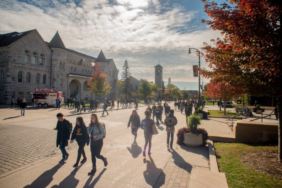 Các cơ sở giáo dục quốc tế tại Québec, Canada sẽ bị ảnh hưởng do chính sách siết chặt tuyển sinh.