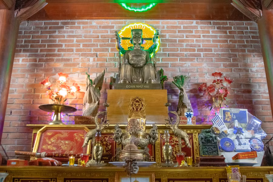 danh than phung su 3 doi vua tran (5).jpg