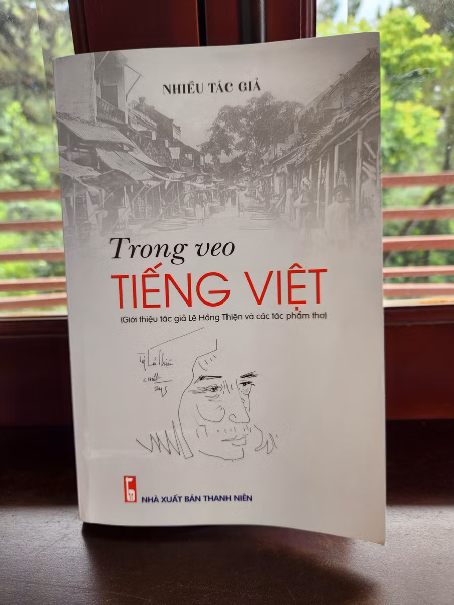 tu trang sach trong veo tieng viet (2).jpg