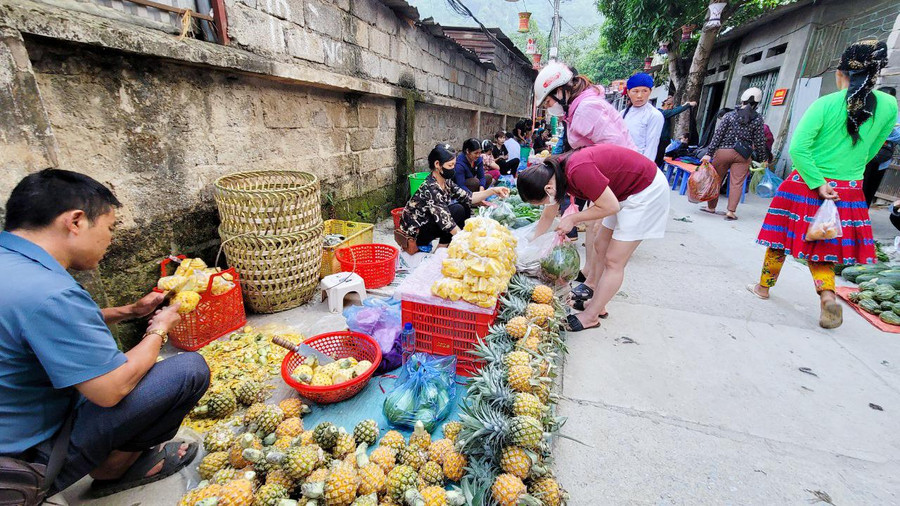 nhon nhip cho phien yen minh (5).jpg