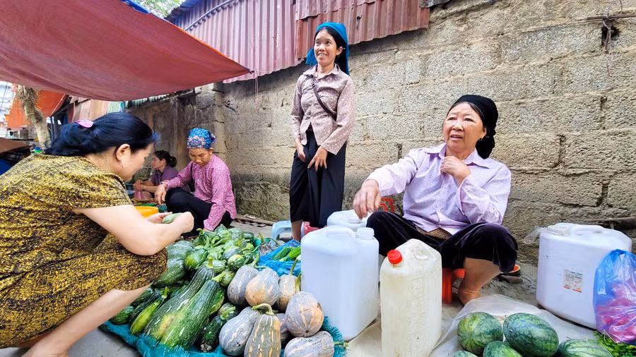 nhon nhip cho phien yen minh (2).jpg