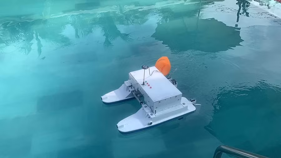 Tàu tự hành AMV.