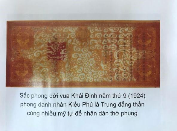 vi hoang giap tung phai lam thue boi song hoc lom lop quan trang (4).jpg