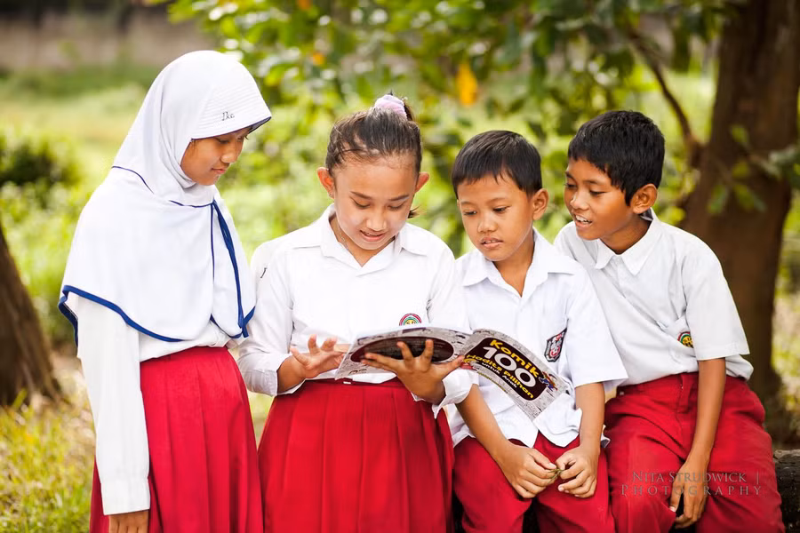 Nhiều học sinh Jakarta, Indonesia, không đủ khả năng chi trả học phí.