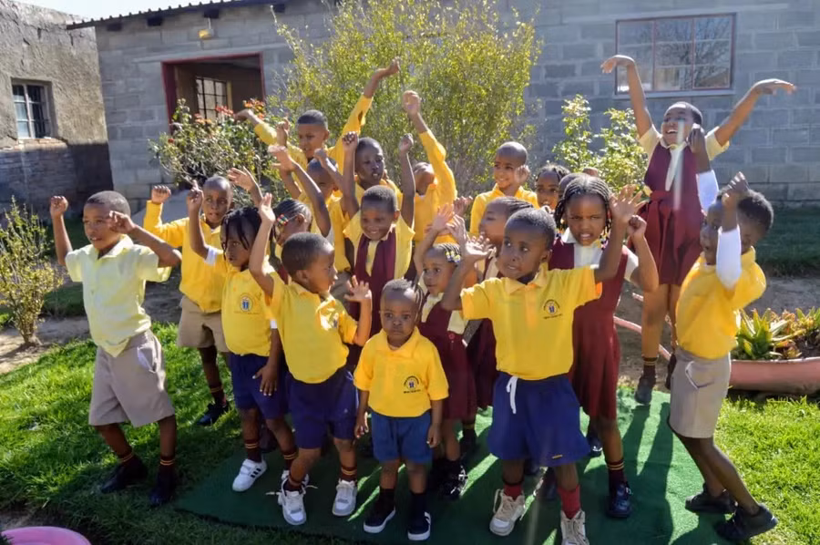 Bên trong một trường nội trú dành cho trẻ mới biết đi tại Lesotho.