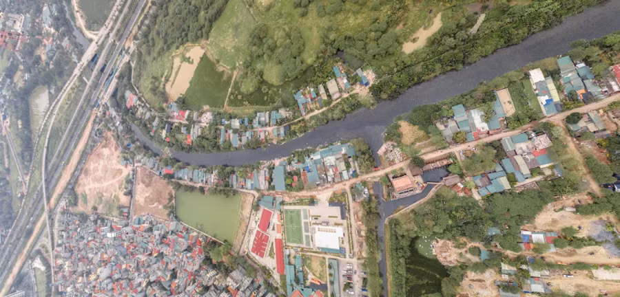 Dòng sông Nhuệ nhìn từ trên cao. Ảnh minh họa: ITN