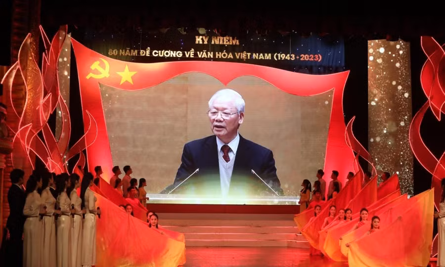 Tổng Bí thư Nguyễn Phú Trọng luôn đặc biệt dành tâm huyết cho sự nghiệp xây dựng và phát triển văn hóa, con người Việt Nam.