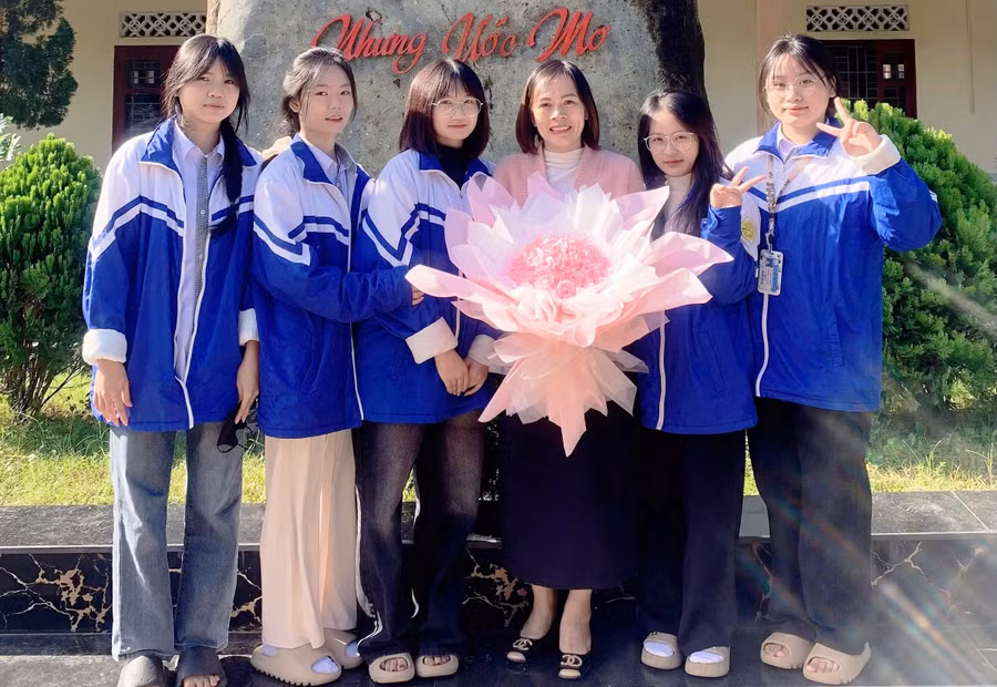 1wupukdtv9gofianjcez8lf75mw5oiw2dpqimupjw5hkd45v2evsutlrsh1sauonmlv.jpg