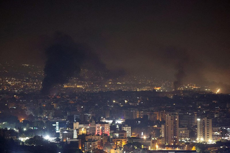 israel-strikes-beirut-280904-02.jpg