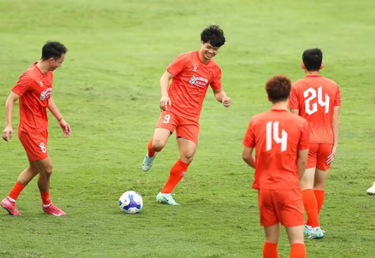 Công Phượng quyết hạ Malaysia ở vòng loại cuối Asian Cup 2027.