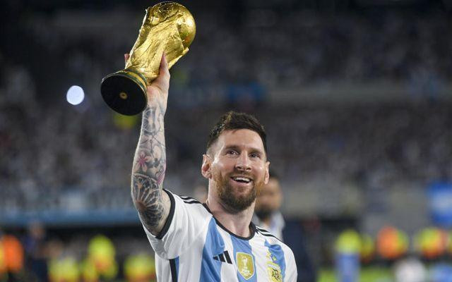 Messi hiện là cầu thủ nhiều danh hiệu nhất mọi thời đại.