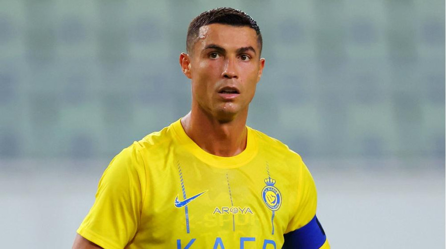 C.Ronaldo nhận nhiều chỉ trích sau trận chung kết Siêu cúp Ả rập.