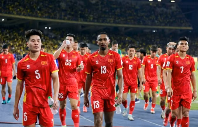 Đội tuyển Việt Nam bất ngờ tụt bậc trên bảng xếp hạng FIFA.