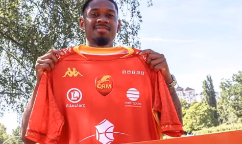 Jason Quang Vinh đang rất nỗ lực để có quốc tịch Việt Nam.