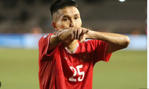  Doãn Ngọc Tân nghỉ hết giải V-League 2024/25 vì chấn thương.