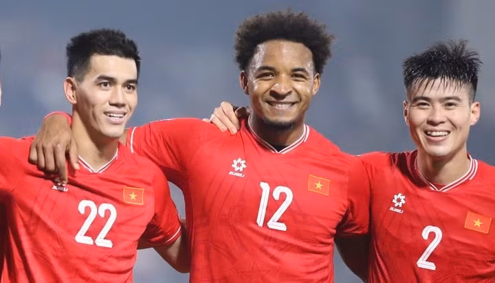 Tiến Linh dẫn đầu cuộc đua Vua phá lưới 2024/25.