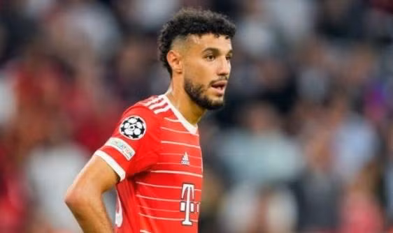 Noussair Mazraoui dự kiến gia nhập Man United với hợp đồng dài hạn.