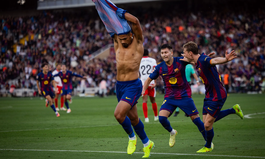 Barca hiện đang đứng thứ hai bảng xếp hạng La Liga. barca-png-1760806826-176080689-1299-7625-1760807173.png