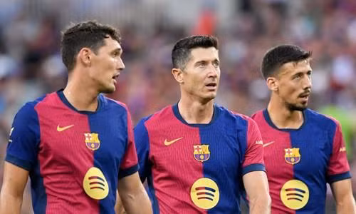 Barca làm khách Valencia vào lúc 2h30 ngày 18/8.