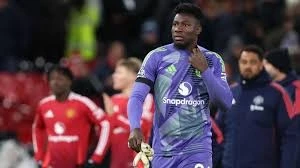 Onana mắc nhiều sai lầm ở trận thua Nottingham Forest.