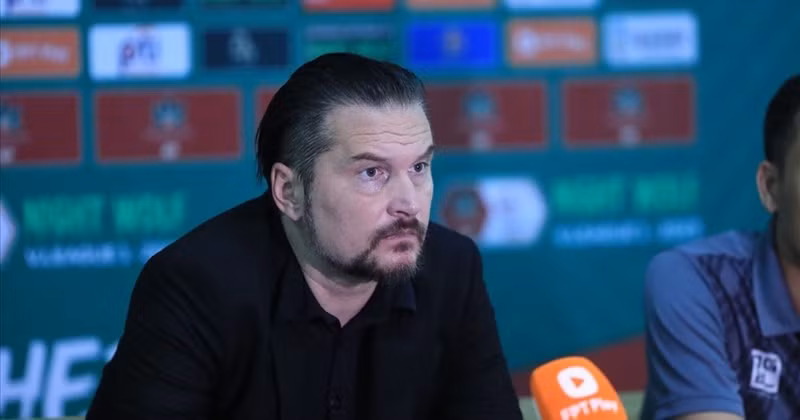 HLV Popov chia tay Đông Á Thanh Hóa sau nhiều năm gắn bó.