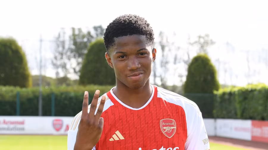 Chido Obi-Martin gia nhập Man United.