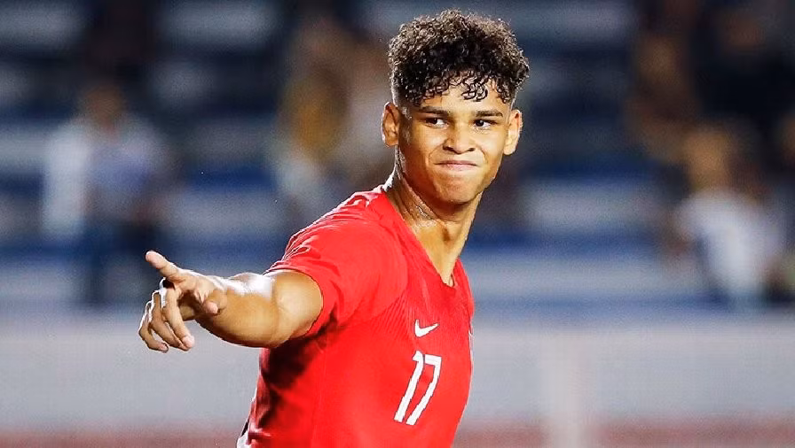 Trung vệ Irfan Fand được gọi vào đội ASEAN All-stars đối đầu Man United.